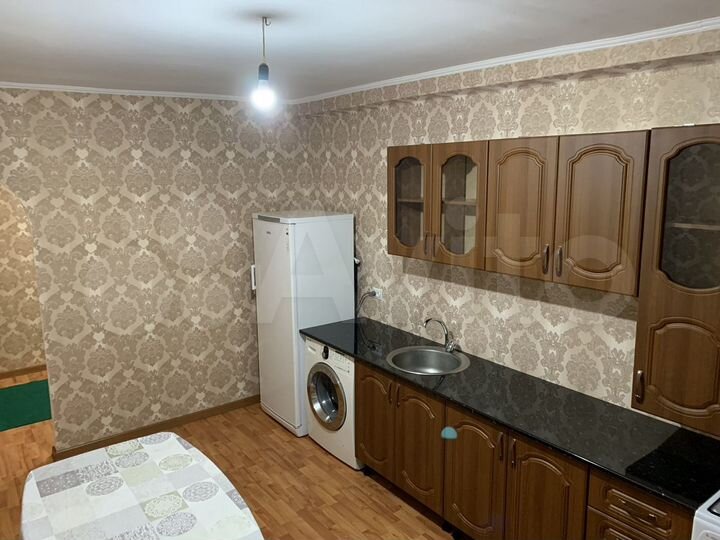2-к. квартира, 65 м², 4/6 эт.