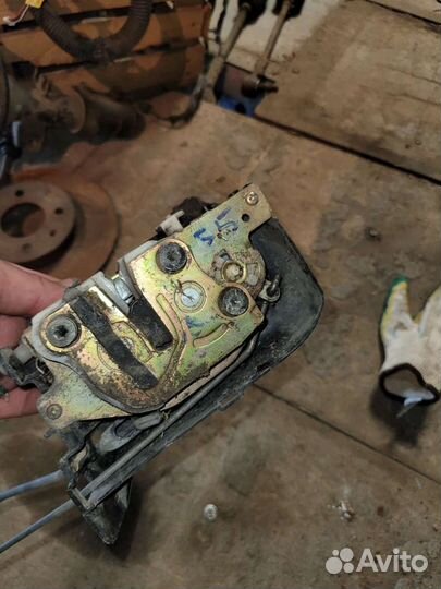 Замок водительской двери на мазду 6