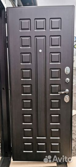 Дверь входная металлическая