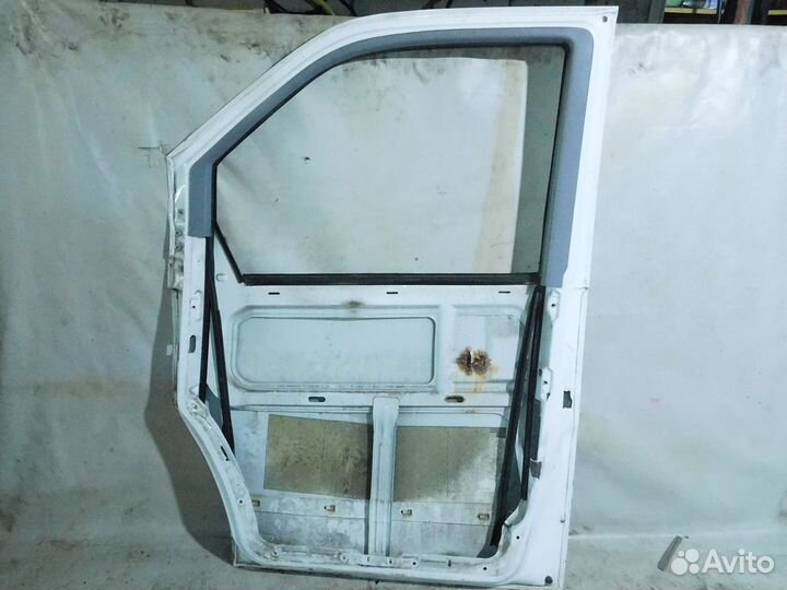 Дверь передняя правая мерседес вито 638