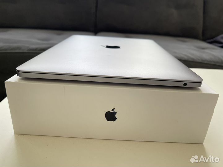 Macbook Pro 13, i5, ssd 256 gb 2016 retina