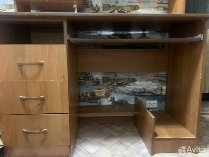 Компьютерный стол