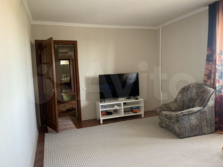 3-к. квартира, 74 м², 3/4 эт.