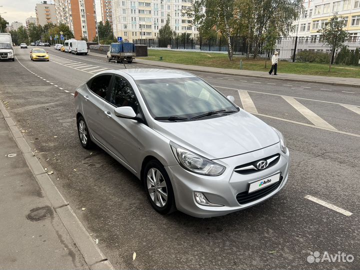 Hyundai Solaris 1.6 AT, 2011, 172 000 км