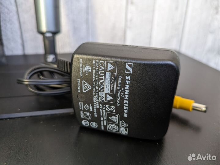 Радиомикрофон Sennheiser XS Wireless 1