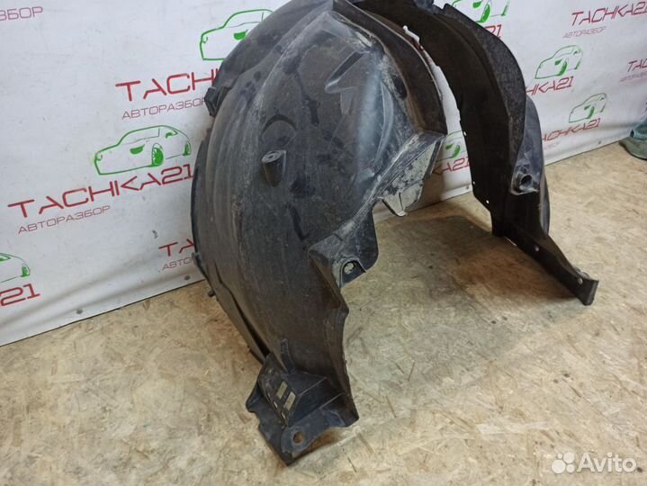 Подкрылок передний правый Renault Logan 2