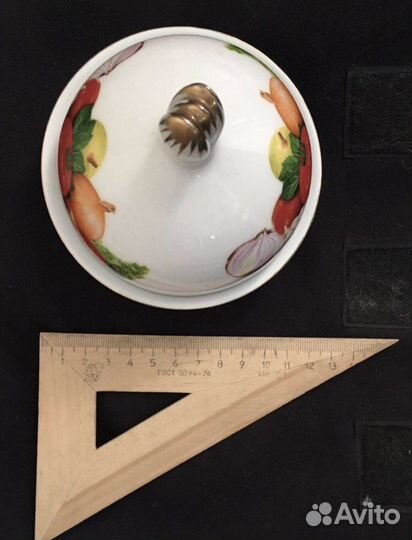 England. Royal Porcelain. Блюдце с баранчик-клош