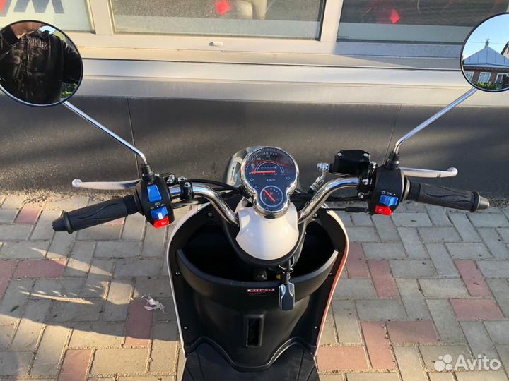 Скутер VMC Vento retro 50 150 2023 белый