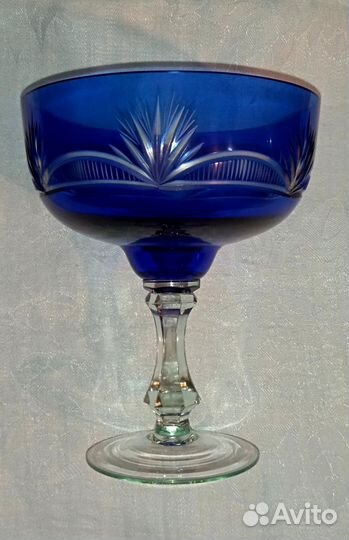 Ваза, конфетница, синее стекло, резьба
