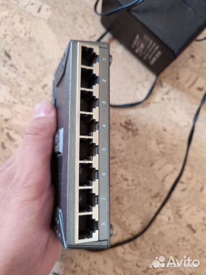 Хаб, свитч, коммутатор на 8 портов