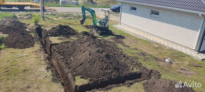 Мини-экскаватор в Хлевном