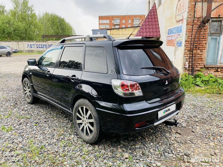 Mitsubishi Outlander 2.0 МТ, 2003, 220 000 км