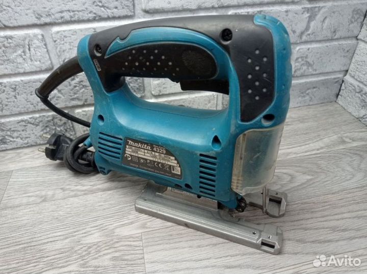 Электролобзик Makita 4329, 450 Вт