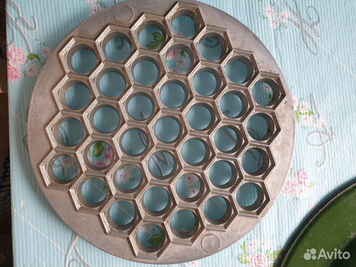 Пельменница новая СССР, эмалированное блюдо