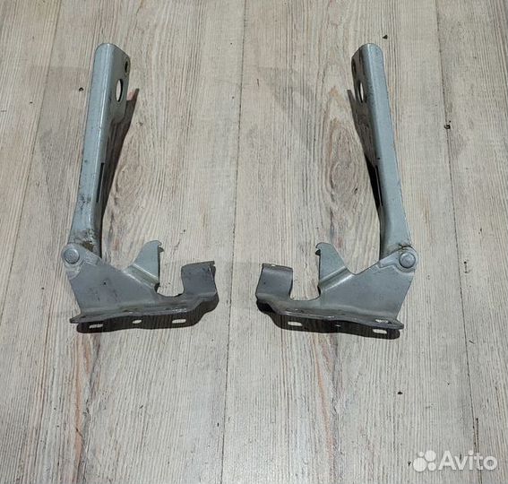 Петля капота Nissan almera classic B10 Лев, Прав