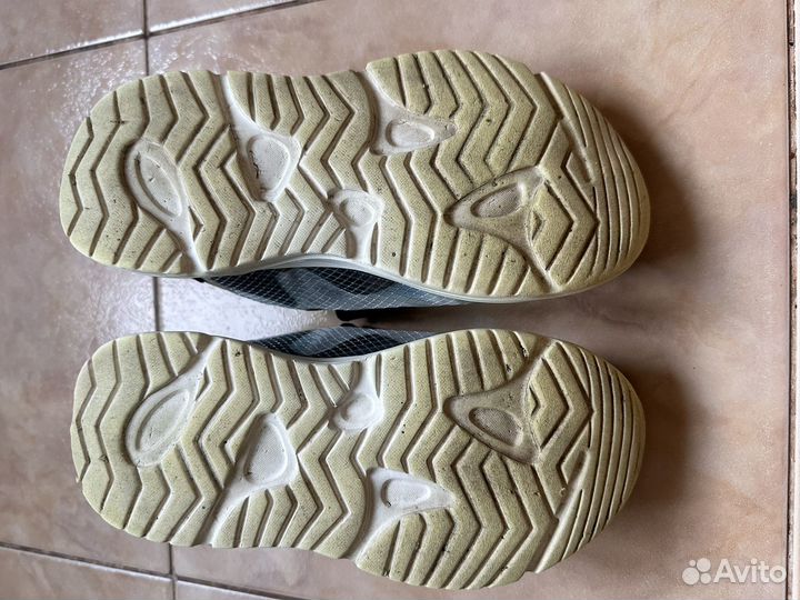 Кроссовки котофей