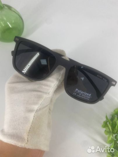 Очки Hugo Boss черные