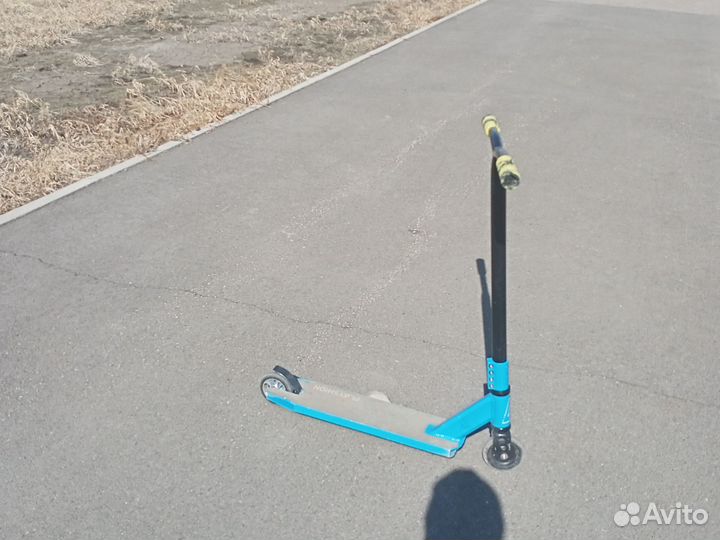 Трюковой самокат