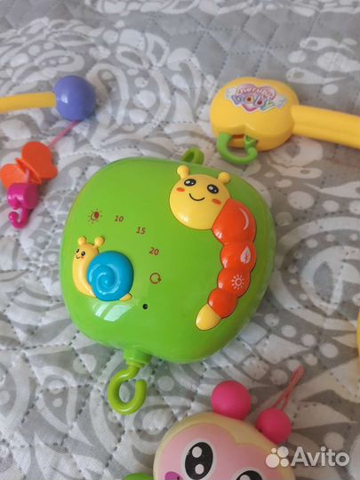 Мобиль с пультом управления