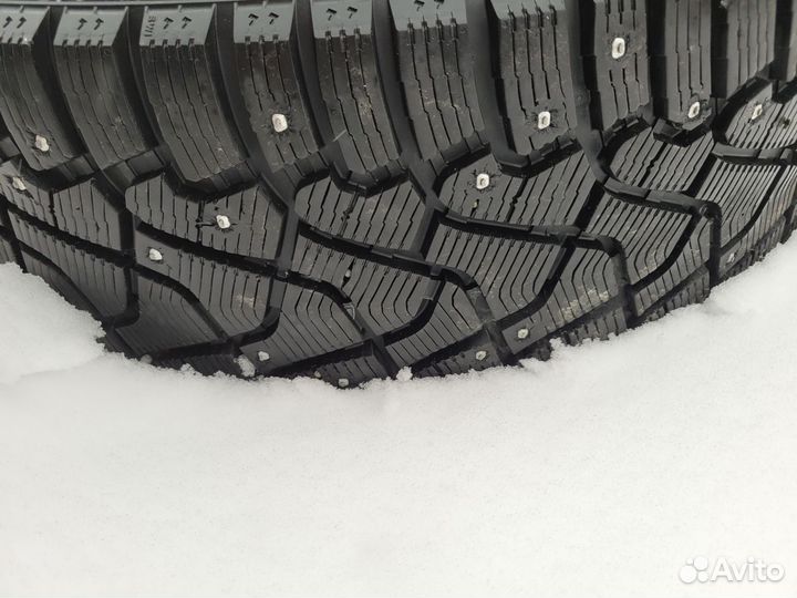 Pirelli Ice Zero 275/50 R20 113T