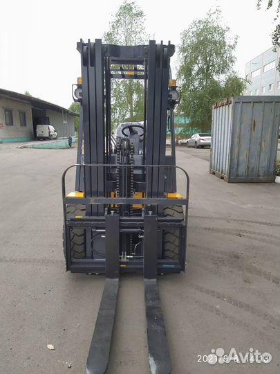 Вилочный погрузчик UN Forklifts FD30T, 2023
