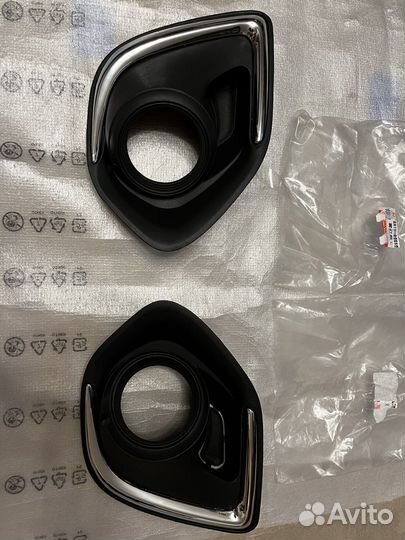 Накладки на противотуманные фары