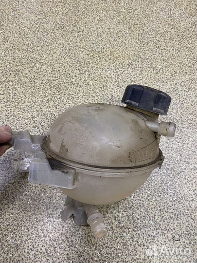 Бачок расширительный Peugeot 301