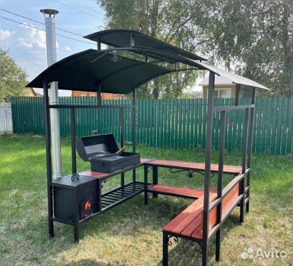 Мангал с крышей