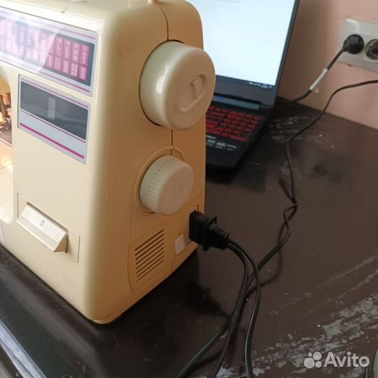 Швейная машинка электическая