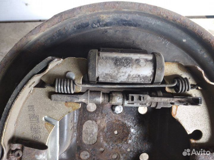 Тормозной механизм Ford Fusion 2002-2012