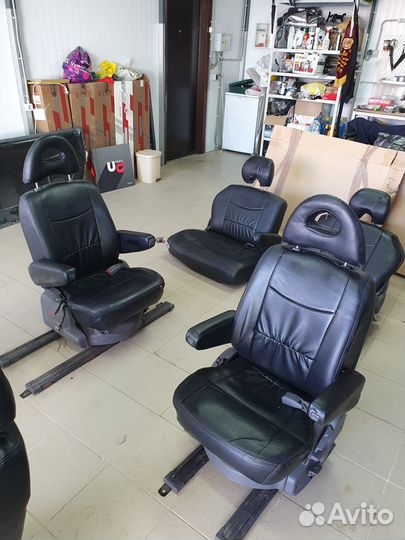 Сидения для микроавтобуса (автодома)