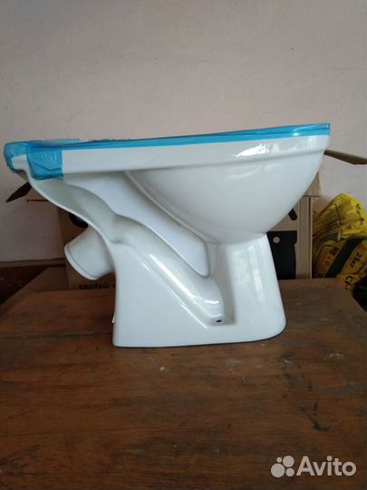 Унитаз новый