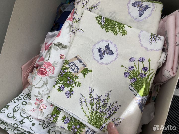 Лоскуты ткани для рукоделия