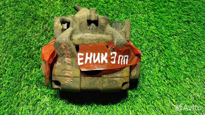 Суппорт тормозной передний правый Renault Scenic 2