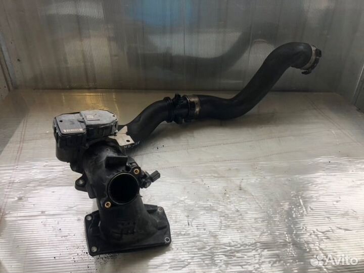 Патрубок интеркулера Mercedes-Benz C-Class W204