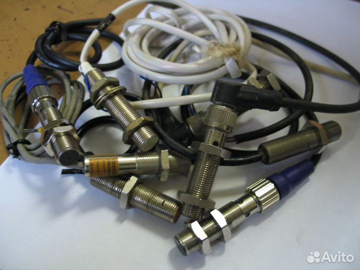 Индуктивные датчики и выключатели