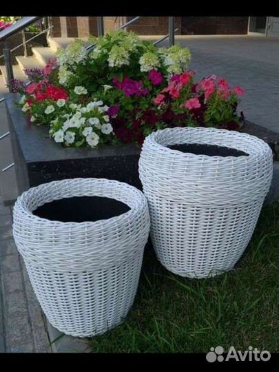 Кашпо из ротанга