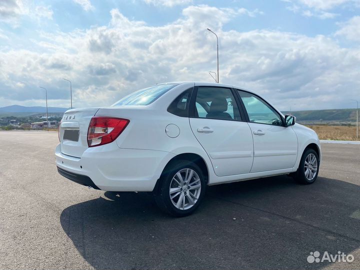 LADA Granta 1.6 МТ, 2022, 35 000 км