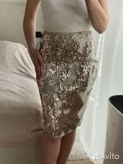 Юбка с пайетками миди