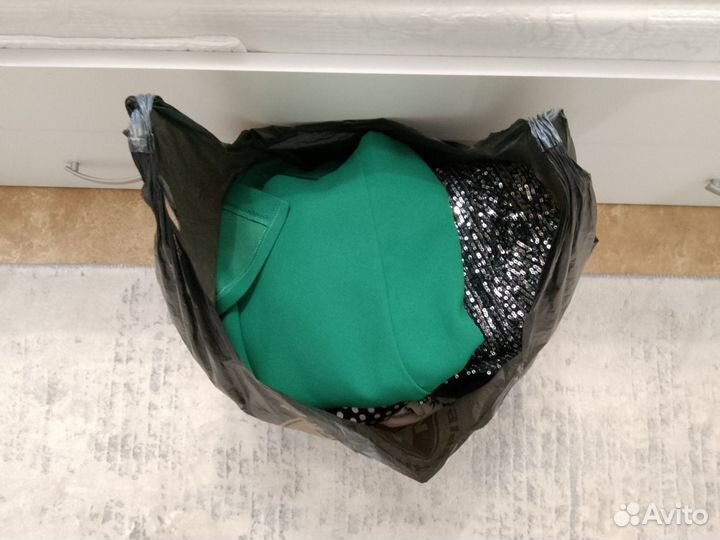 Продам вещи женские пакетом