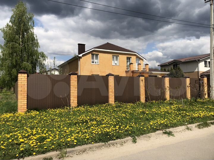 Дом 283 м² на участке 9,5 сот.