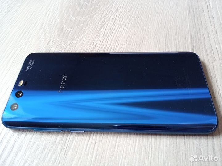 Смартфон Honor 9 STF-L09 в хорошем состоянии
