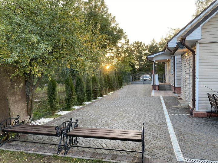 Дом 200 м² на участке 7,6 сот.