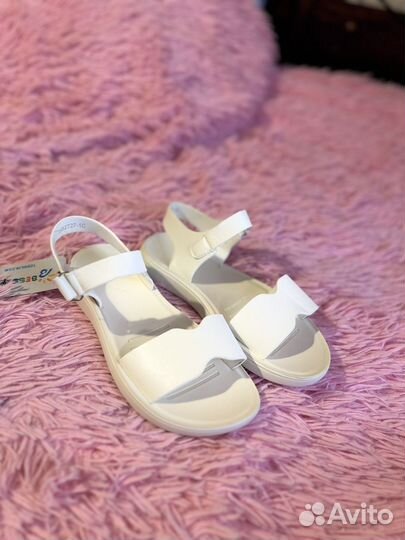 Сандалии для девочки