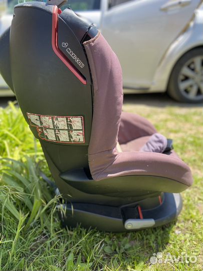 Детское автокресло от 0 maxi cosi