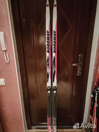 Беговые лыжи