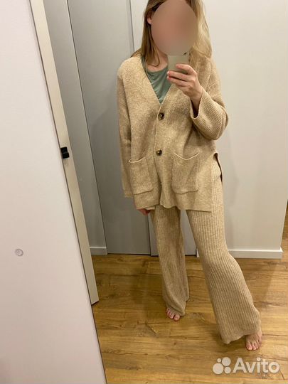 Костюм теплый H&M песочного цвета