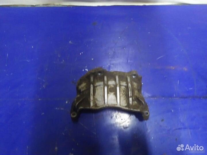 Кронштейн масляного поддона Mitsubishi Lancer 9