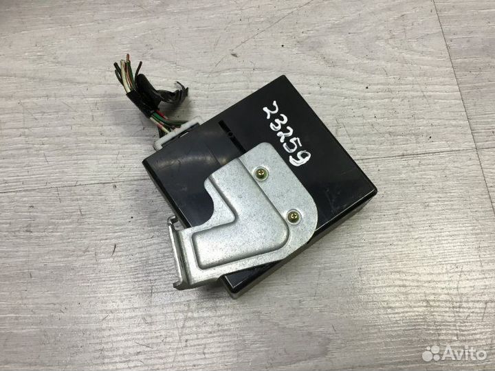 Другие эбу салона Nissan Navara 2.5 1999