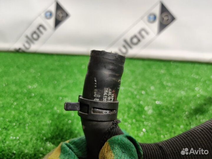 Патрубок системы охлаждения Mercedes-Benz